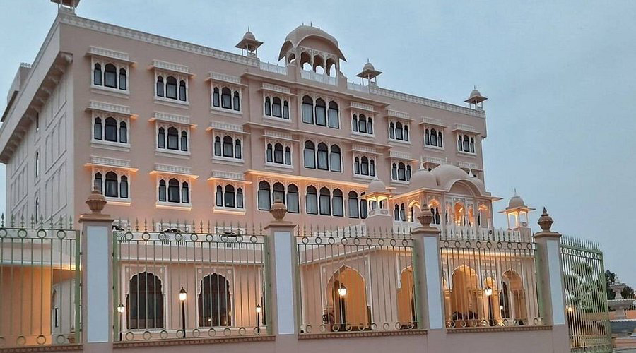 hotel1.jpg